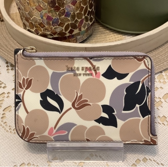 kate spade Accessories - Kate Spade Floral Breezy Card Holder - Cream and Black